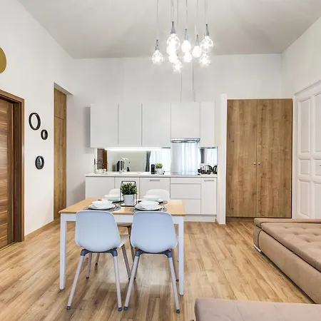 Apartment City Lux *